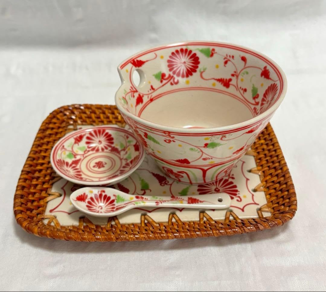 【未使用/美品/破格】ベトナム　バッチャン焼　蓮の花　9点セット　食器 Amazon.co.jp: ベトナム バッチャン焼き 9点セット 食器 器 お椀 小皿